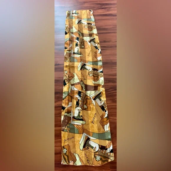 BEAUTIFUL PICASSO MULTI-COLOR SCARF. SO MANY WAYS TO WEAR THIS SCARF. - Picture 6 of 7